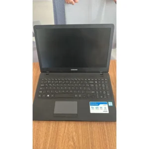 Samsung 300e5m Core I5 04 Gb 240 Windows 10 Pro